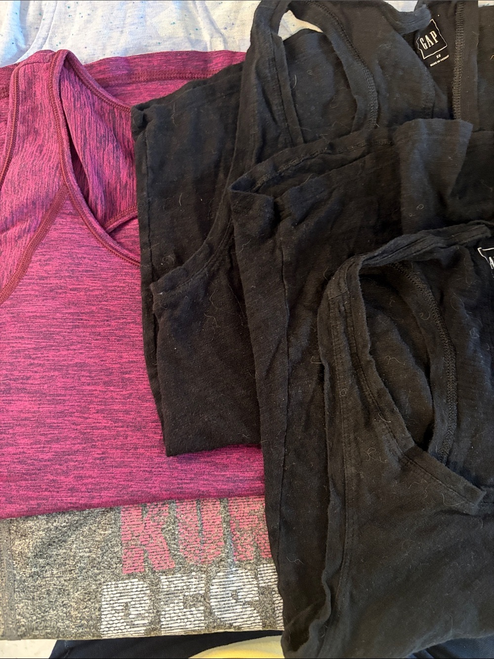 Old Navy and GAP Workout Tank Bundle (4) | EUC | Sz XS